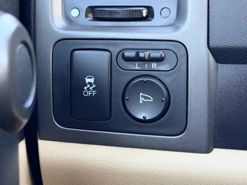 2010 Honda CR-V 3rd Gen - Image 6 of 12