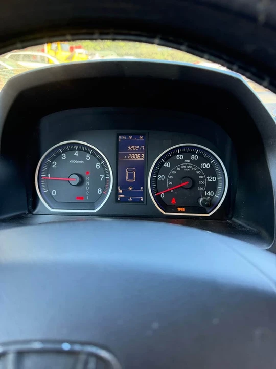 2010 Honda CR-V 3rd Gen - Image 7 of 7