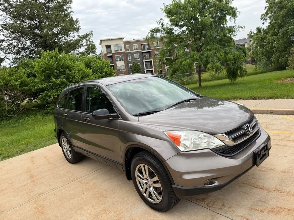 2010 Honda CR-V 3rd Gen - Image 3 of 20