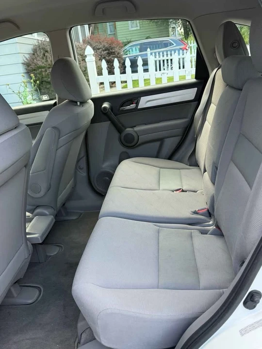 2010 Honda CR-V 3rd Gen - Image 6 of 8
