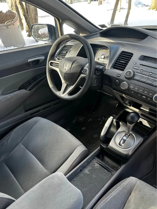 2010 Honda Civic 8th Gen - Image 5 of 10