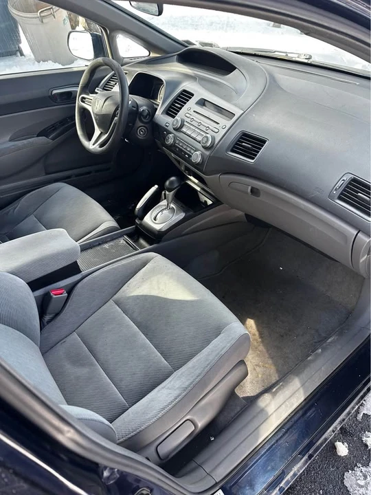 2010 Honda Civic 8th Gen - Image 7 of 10