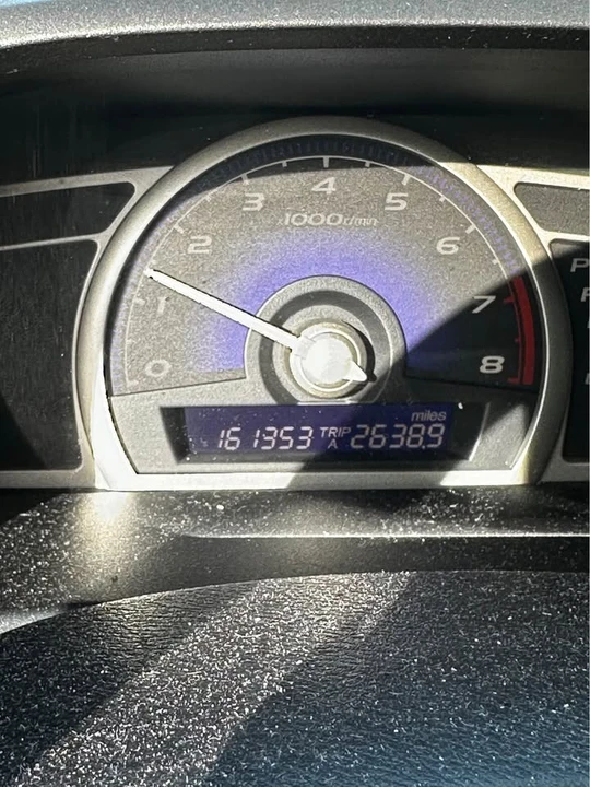 2010 Honda Civic 8th Gen - Image 3 of 10