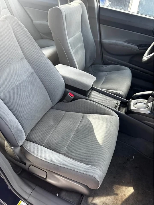 2010 Honda Civic 8th Gen - Image 4 of 10