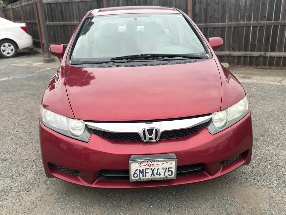 2010 Honda Civic 8th Gen - Image 3 of 10
