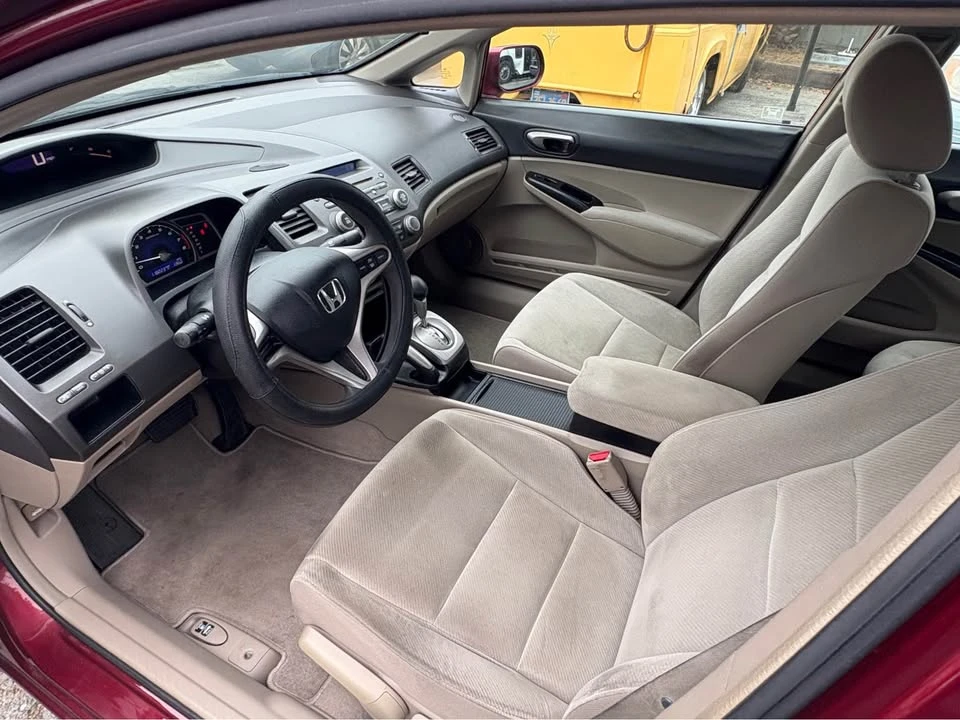 2010 Honda Civic 8th Gen - Image 6 of 10