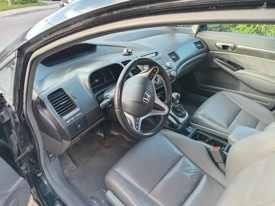 2010 Honda Civic 8th Gen - Image 4 of 9