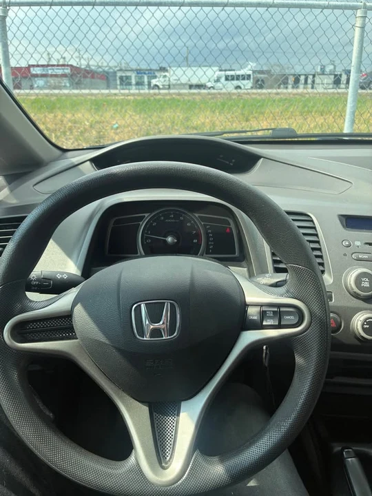 2010 Honda Civic 8th Gen - Image 6 of 7