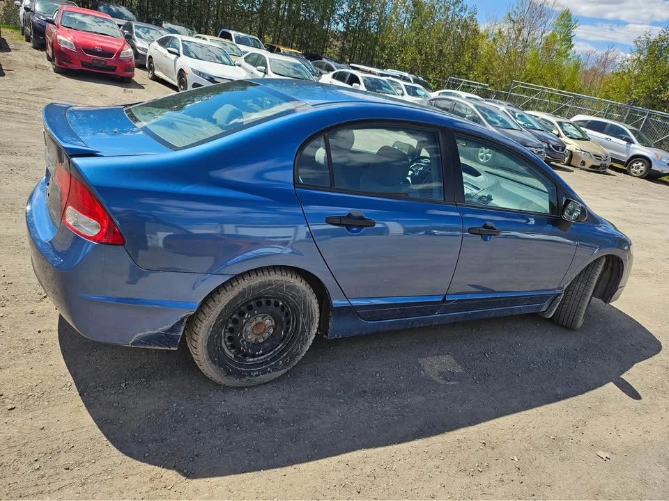 2010 Honda Civic 8th Gen - Image 2 of 9