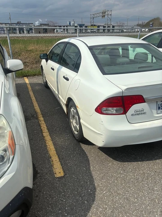 2010 Honda Civic 8th Gen - Image 5 of 7