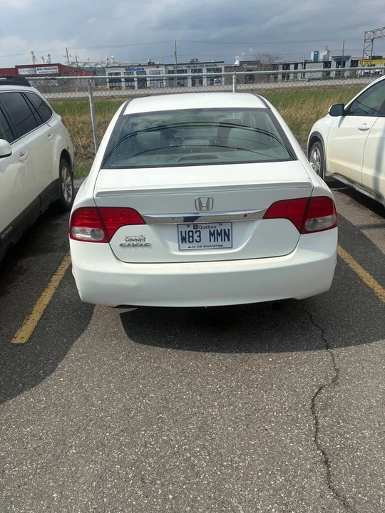 2010 Honda Civic 8th Gen - Image 4 of 7
