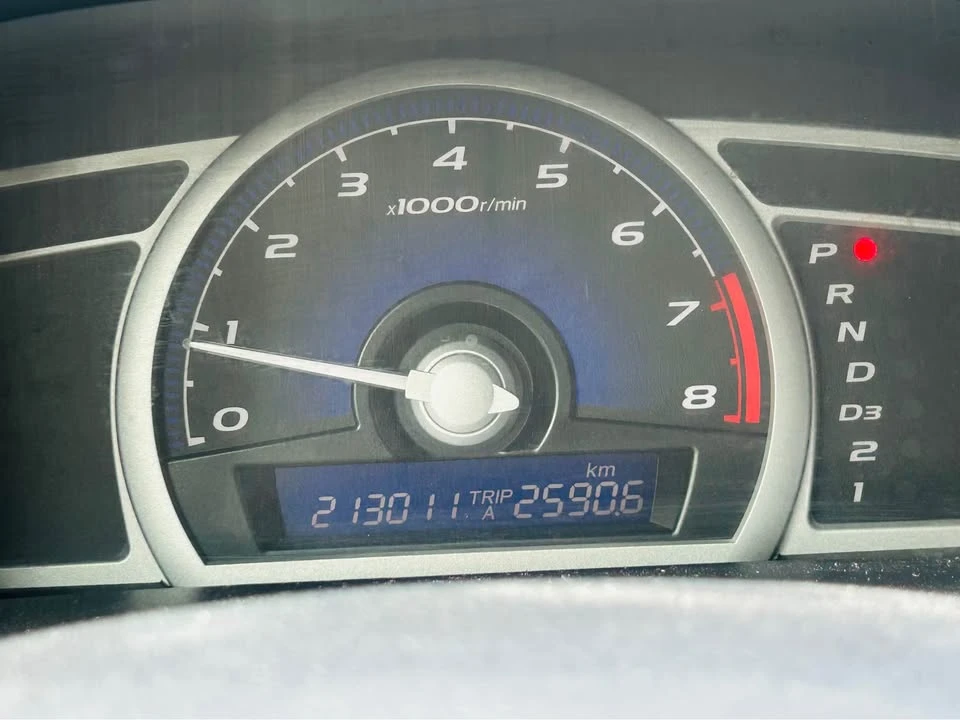 2010 Honda Civic 8th Gen - Image 6 of 8