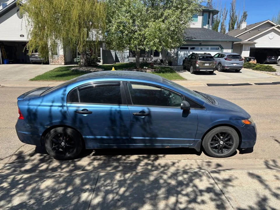 2010 Honda Civic 8th Gen - Image 3 of 10