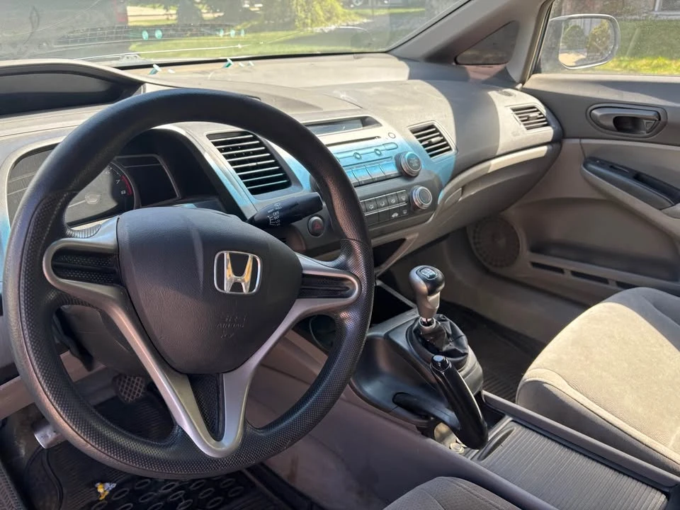 2010 Honda Civic 8th Gen - Image 8 of 10