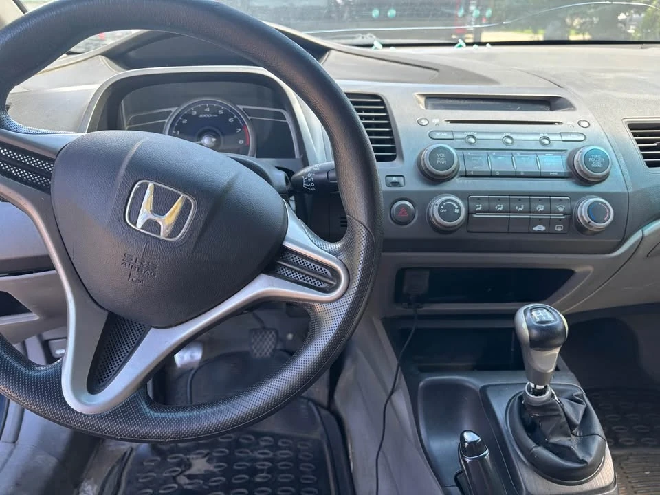 2010 Honda Civic 8th Gen - Image 7 of 10