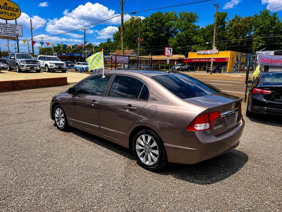 2010 Honda Civic - Image 5 of 9