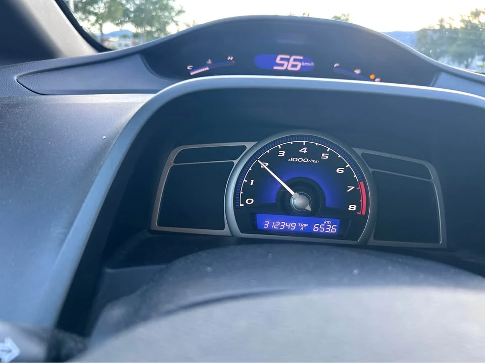 2010 Honda Civic 8th Gen - Image 6 of 11