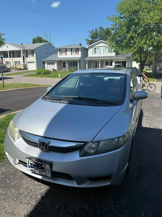 2010 Honda Civic 8th Gen - Image 3 of 10