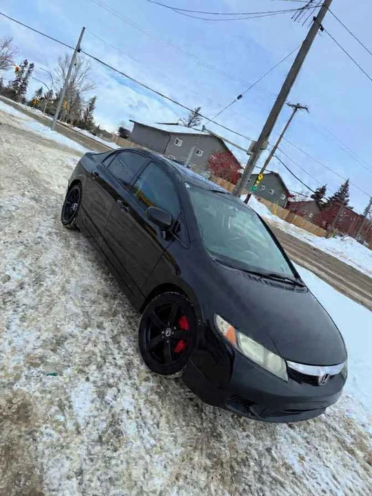 2010 Honda Civic 8th Gen - Image 8 of 11