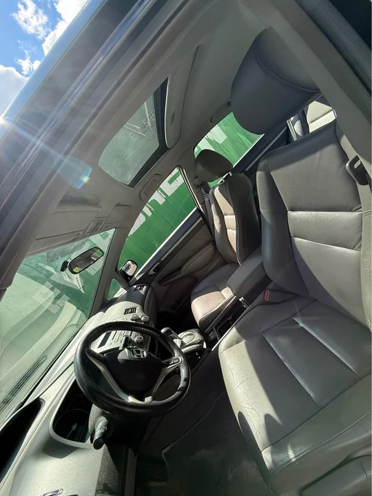 2010 Honda Civic 8th Gen - Image 7 of 8