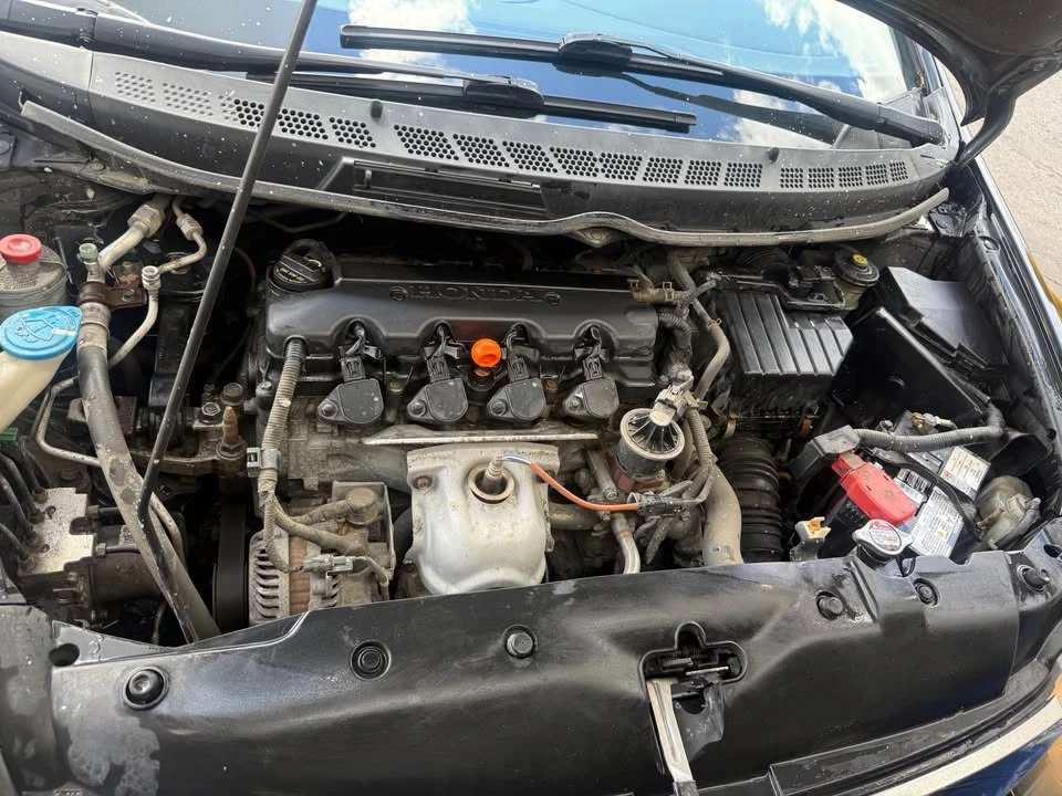 2010 Honda Civic 8th Gen - Image 8 of 8