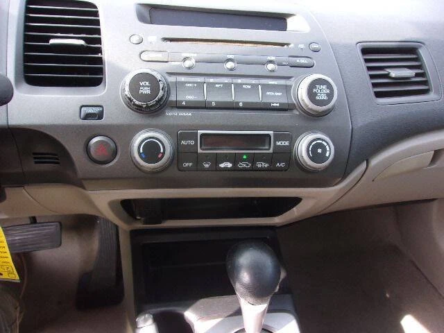 2010 Honda Civic 8th Gen - Image 15 of 20
