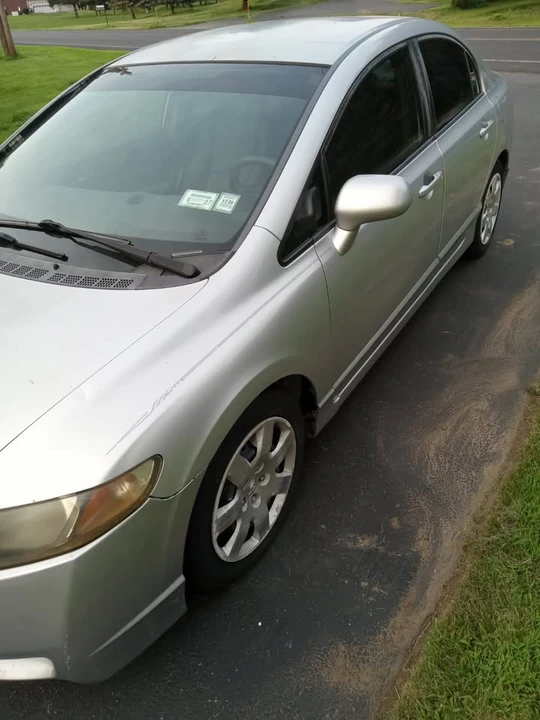2010 Honda Civic 8th Gen - Image 5 of 5