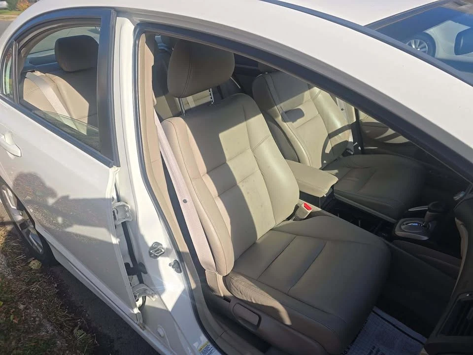 2010 Honda Civic 8th Gen - Image 6 of 10