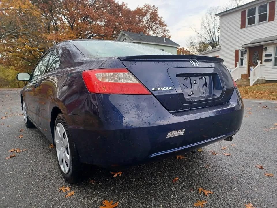 2010 Honda Civic 8th Gen - Image 7 of 15