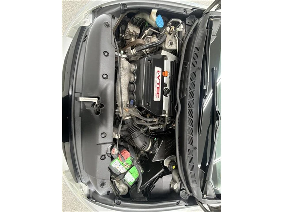 2010 Honda Civic 8th Gen - Image 9 of 16