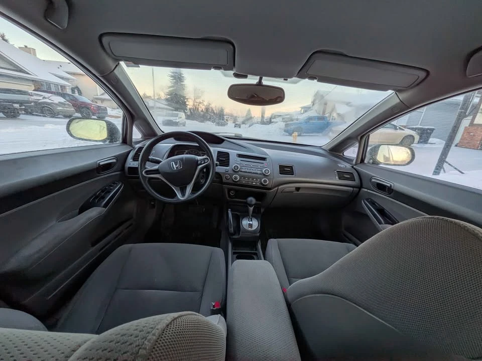 2010 Honda Civic 8th Gen - Image 3 of 10