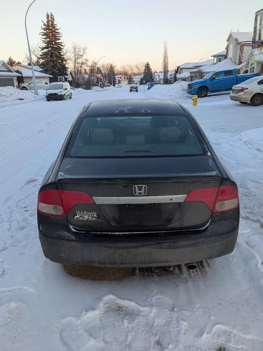 2010 Honda Civic 8th Gen - Image 2 of 10