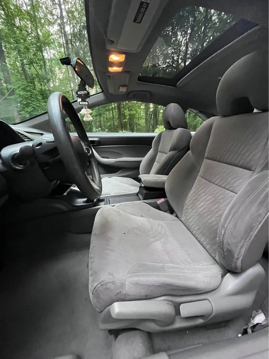 2010 Honda Civic 8th Gen - Image 6 of 12