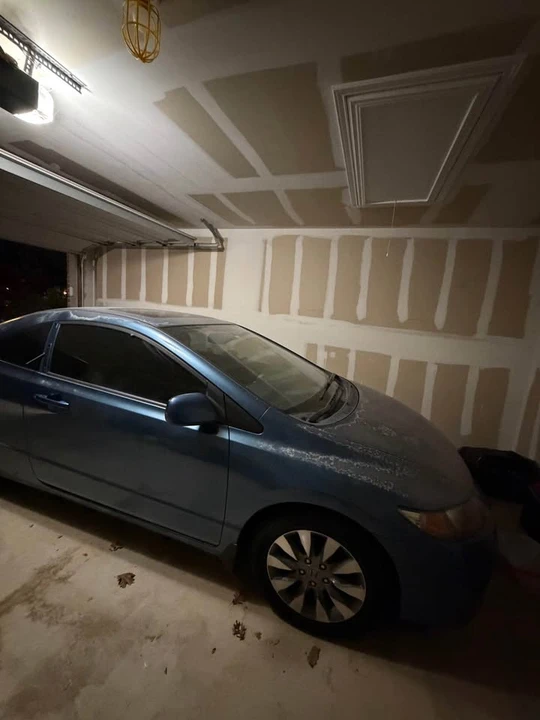 2010 Honda Civic 8th Gen - Image 3 of 9