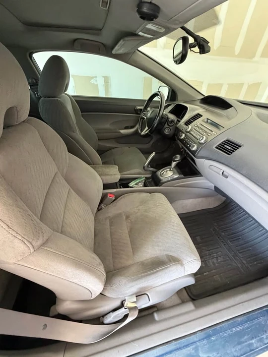 2010 Honda Civic 8th Gen - Image 4 of 9