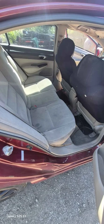 2010 Honda Civic 8th Gen - Image 6 of 12