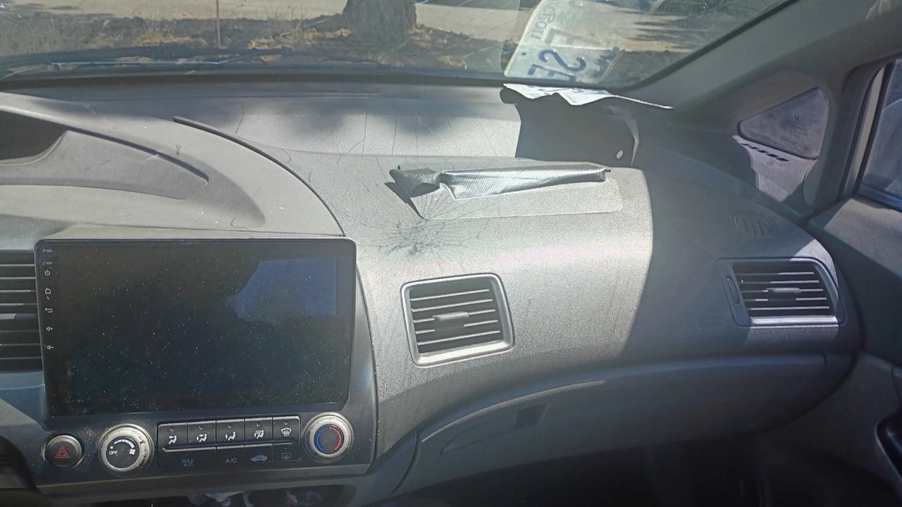 2010 Honda Civic 8th Gen - Image 4 of 5