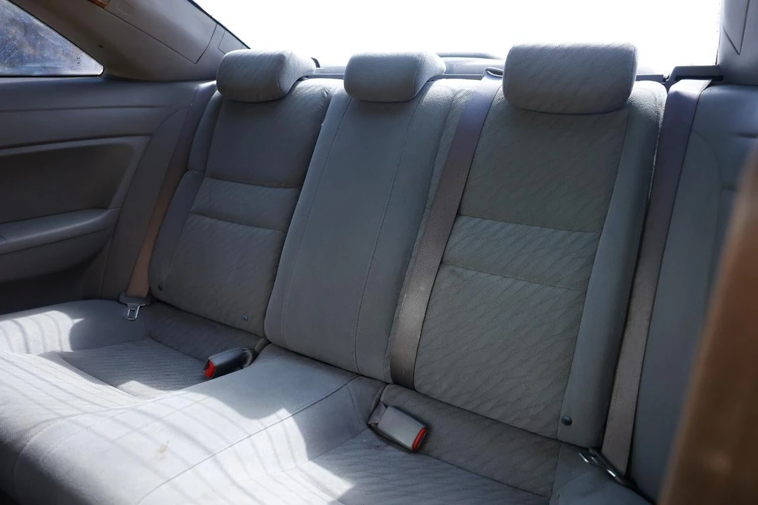 2010 Honda Civic 8th Gen - Image 8 of 31