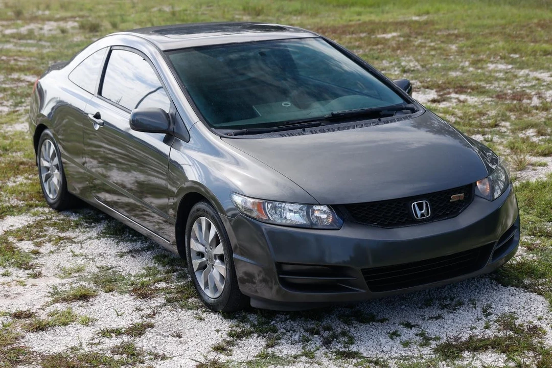 2010 Honda Civic 8th Gen - Image 15 of 31