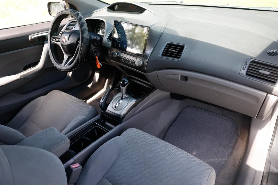 2010 Honda Civic 8th Gen - Image 16 of 31