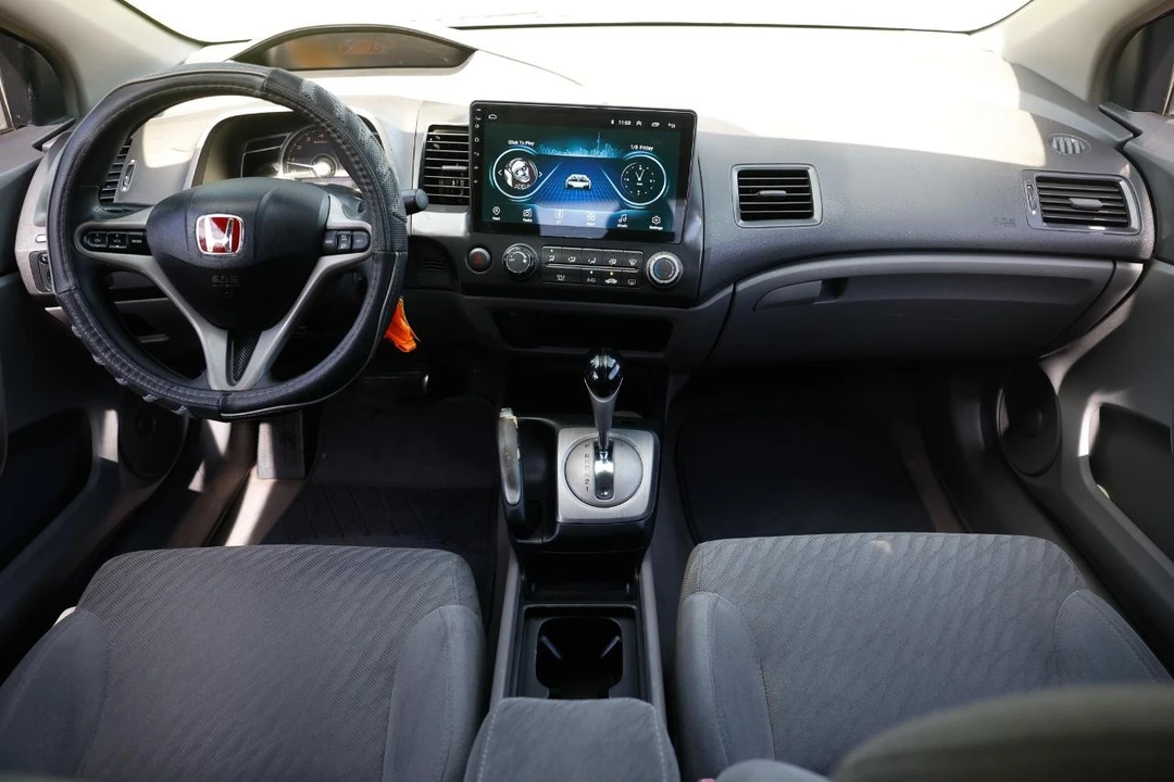 2010 Honda Civic 8th Gen - Image 2 of 31