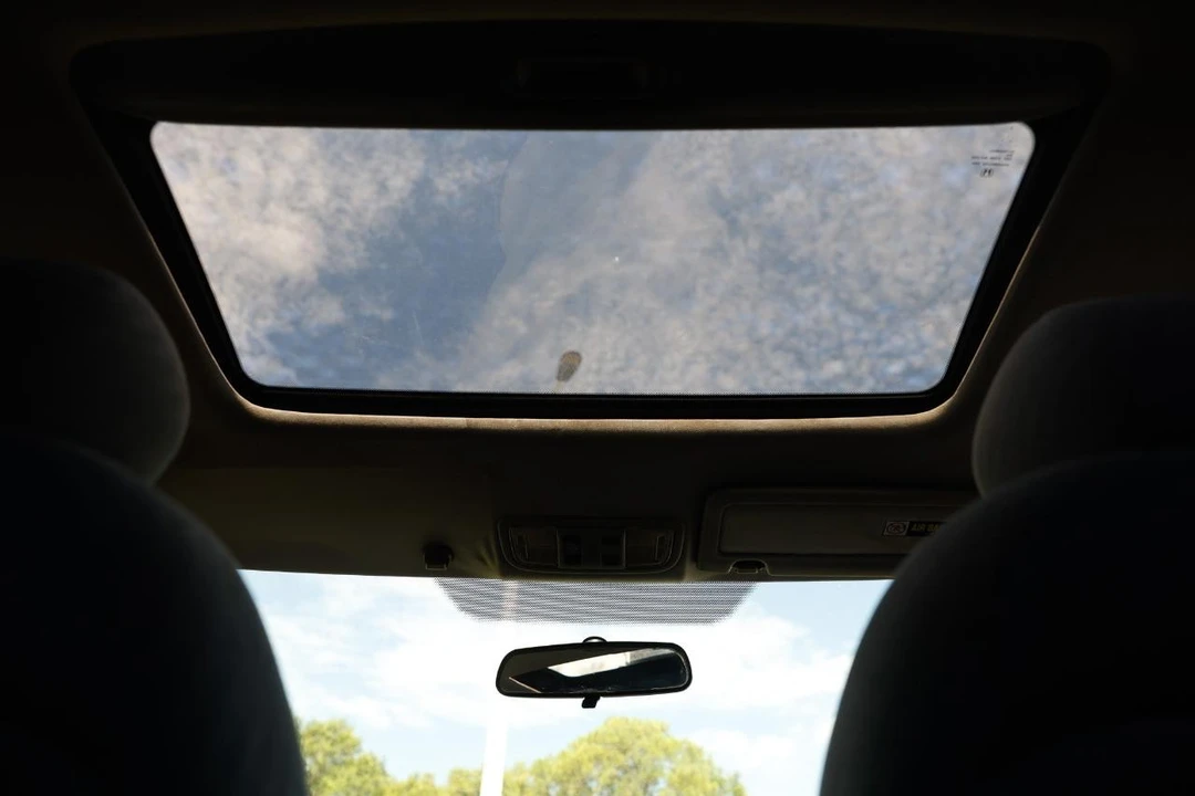 2010 Honda Civic 8th Gen - Image 23 of 31
