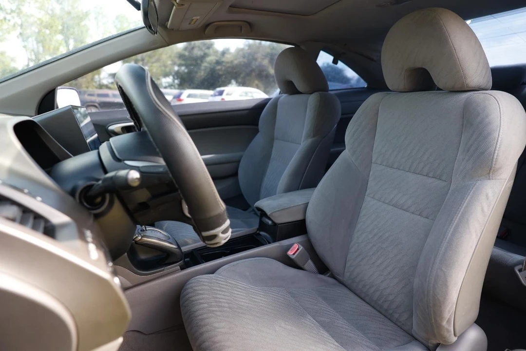 2010 Honda Civic 8th Gen - Image 6 of 31