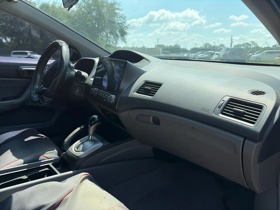 2010 Honda Civic 8th Gen - Image 8 of 9