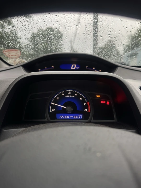 2010 Honda Civic 8th Gen - Image 5 of 7