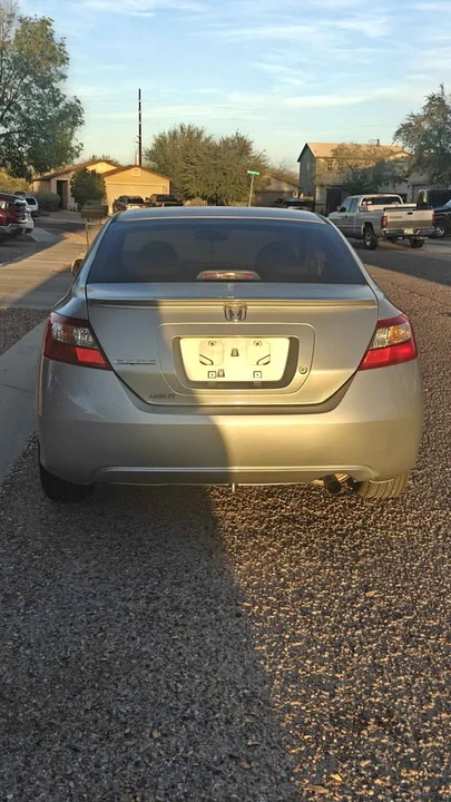 2010 Honda Civic 8th Gen - Image 3 of 9