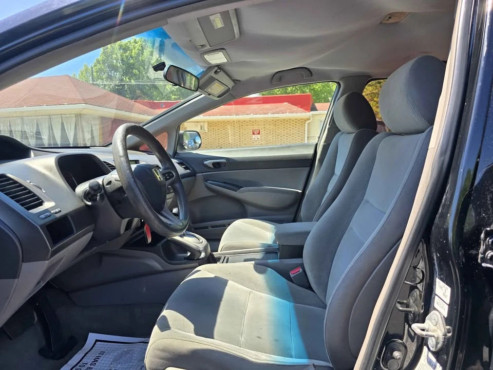 2010 Honda Civic 8th Gen - Image 4 of 8
