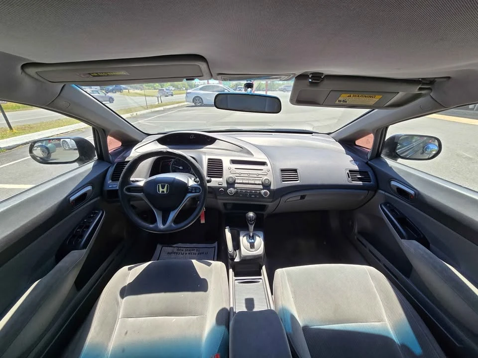 2010 Honda Civic 8th Gen - Image 3 of 8