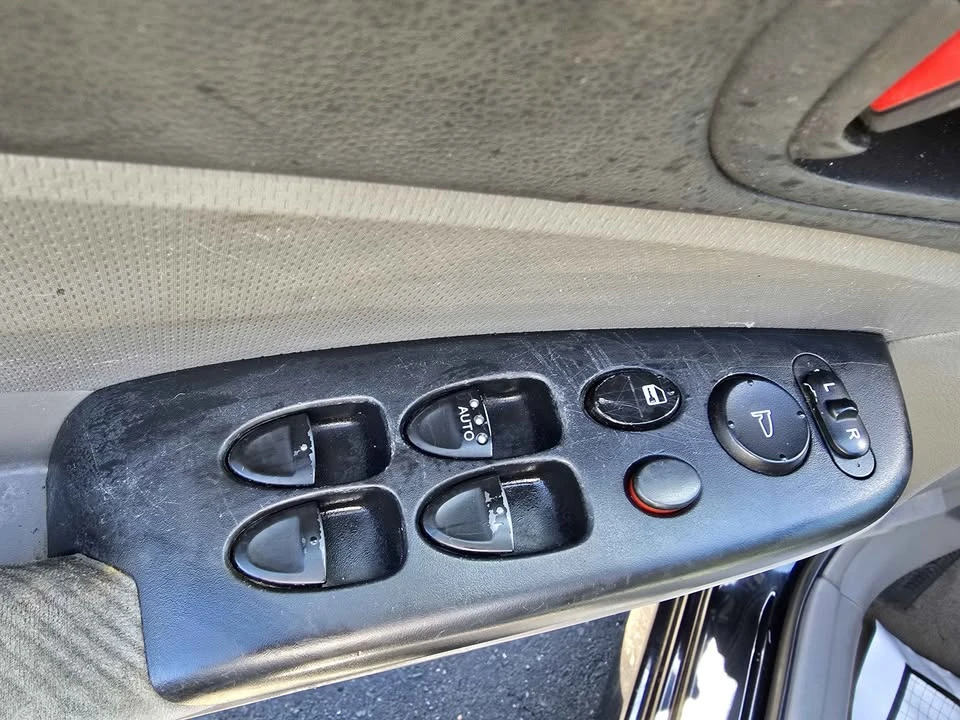 2010 Honda Civic 8th Gen - Image 8 of 8