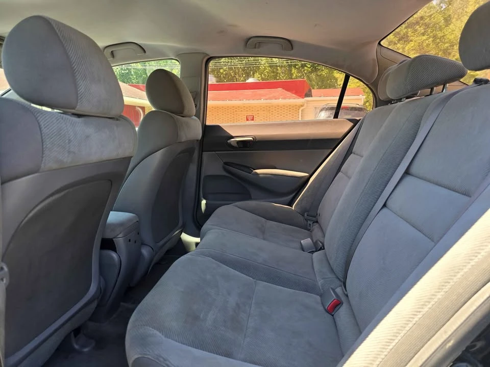 2010 Honda Civic 8th Gen - Image 7 of 8
